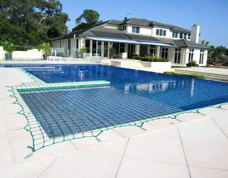 Fall protection net for swimming pools, 50 mm mesh