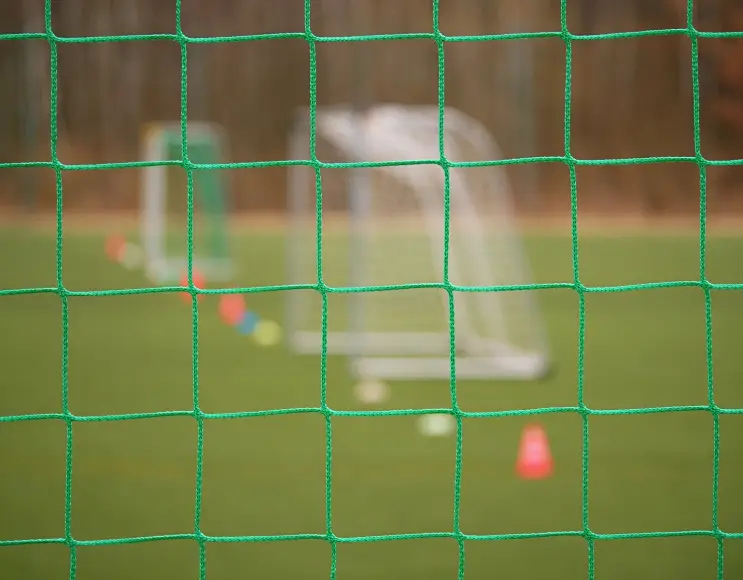 Green polypropylene fence for soccer fields and five-a-side football fields