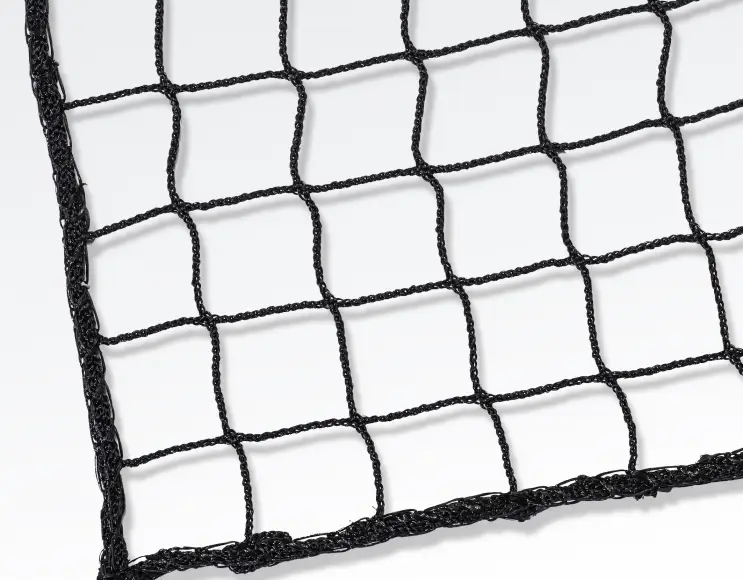 Fencing net for padel courts