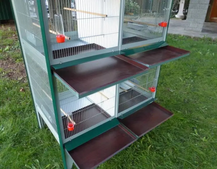 Rectangular aviary size cm 105x60x175 h.