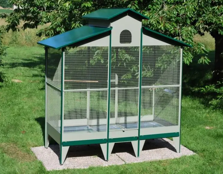 Rectangular aviary size cm. 190x92x225 h.