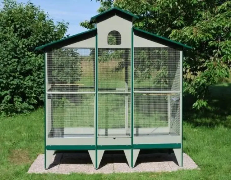 Rectangular aviary size cm. 190x92x225 h.