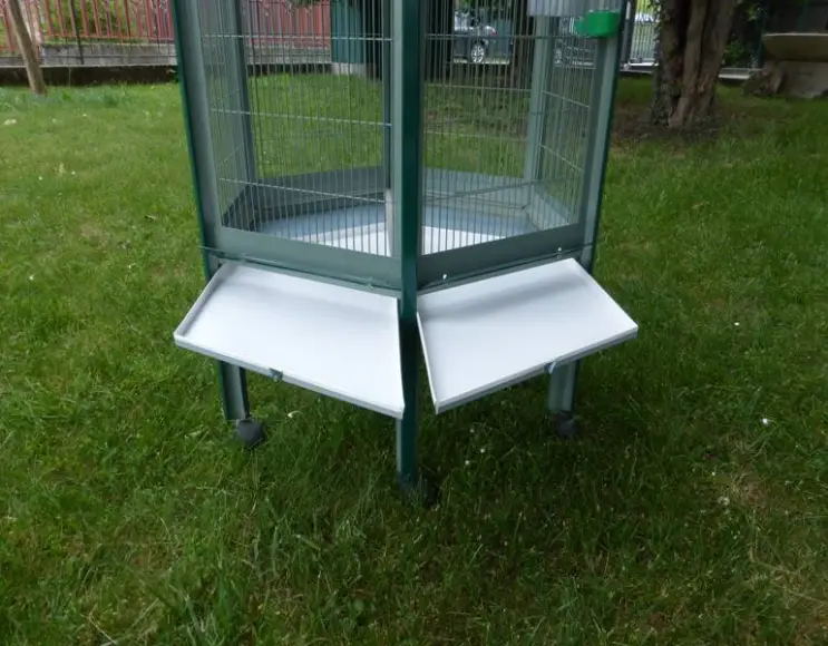 Hexagonal aviary size 35 cm side x170 h.