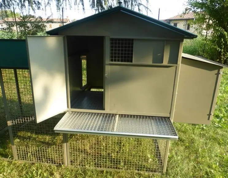 Two-storey chicken coop cm 150x70x107 cm h.