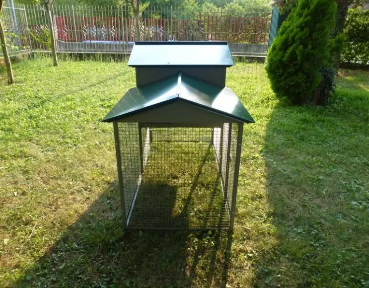 Two-storey chicken coop cm 150x70x107 cm h.