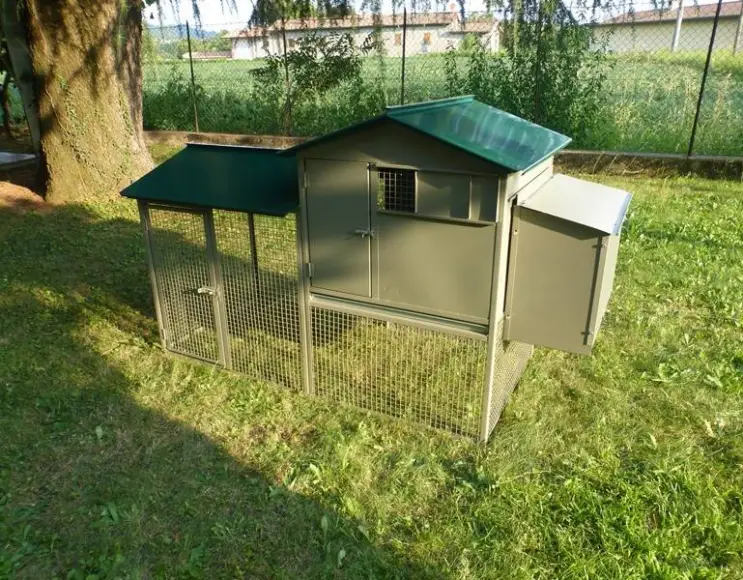 Two-storey chicken coop cm 150x70x107 cm h.