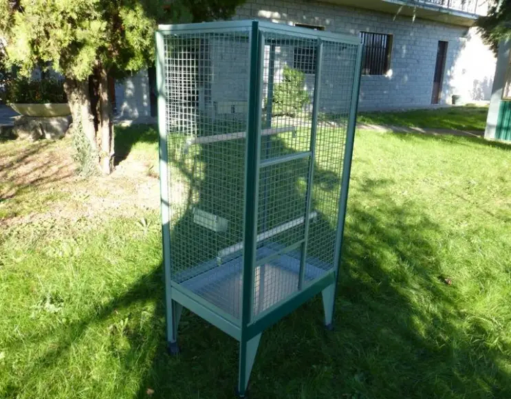 Cage for parrots cm 74x54x155 h.