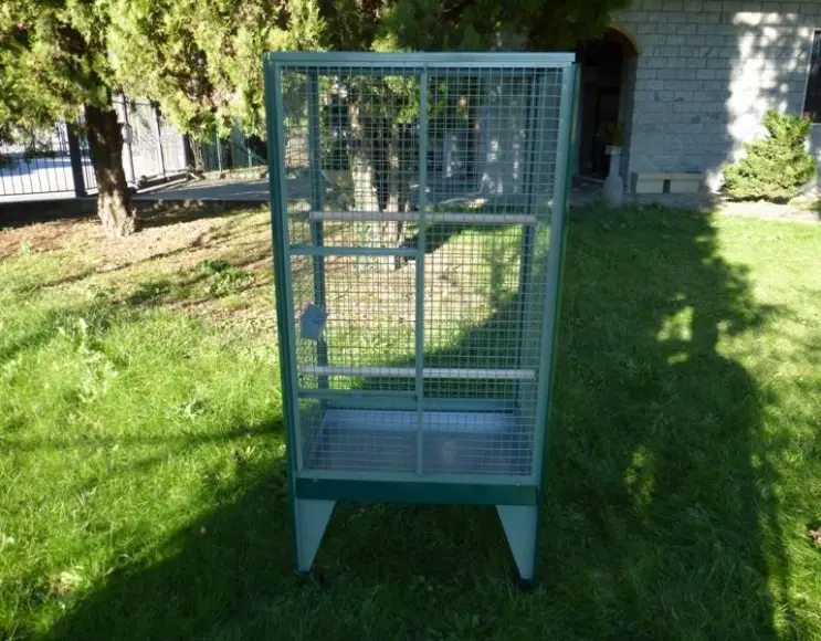 Cage for parrots cm 74x54x155 h.