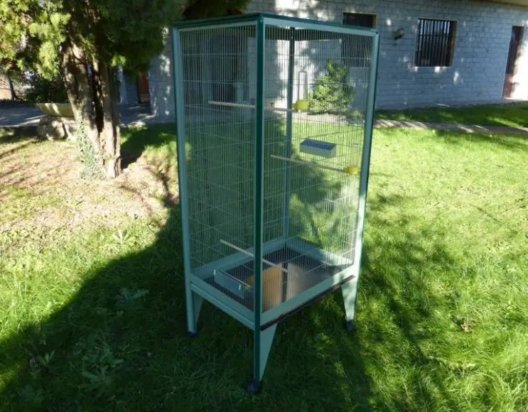 Indoor aviary cage cm 74x54x155 h.