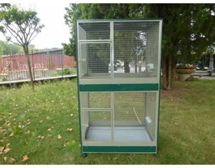 Parrot cage divided horizontally cm 105x75x180 h.
