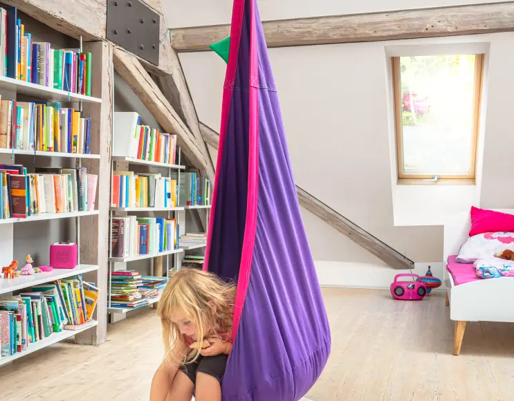LILLY MODEL DROP-shaped HANGING CHAIR